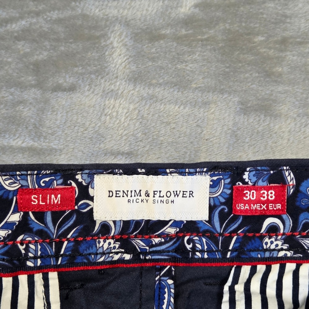 Denim & Flower Ricky Singh Slim Fit Pants Mens 30 Snowflake Print Career Holiday - Picture 7 of 8